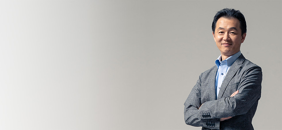 代表取締役社長　荒井邦彦