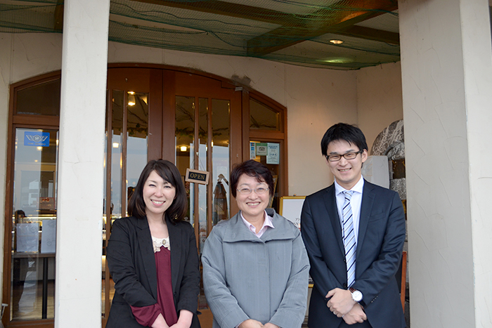 高橋新社長、松岡会長、ストライク服部