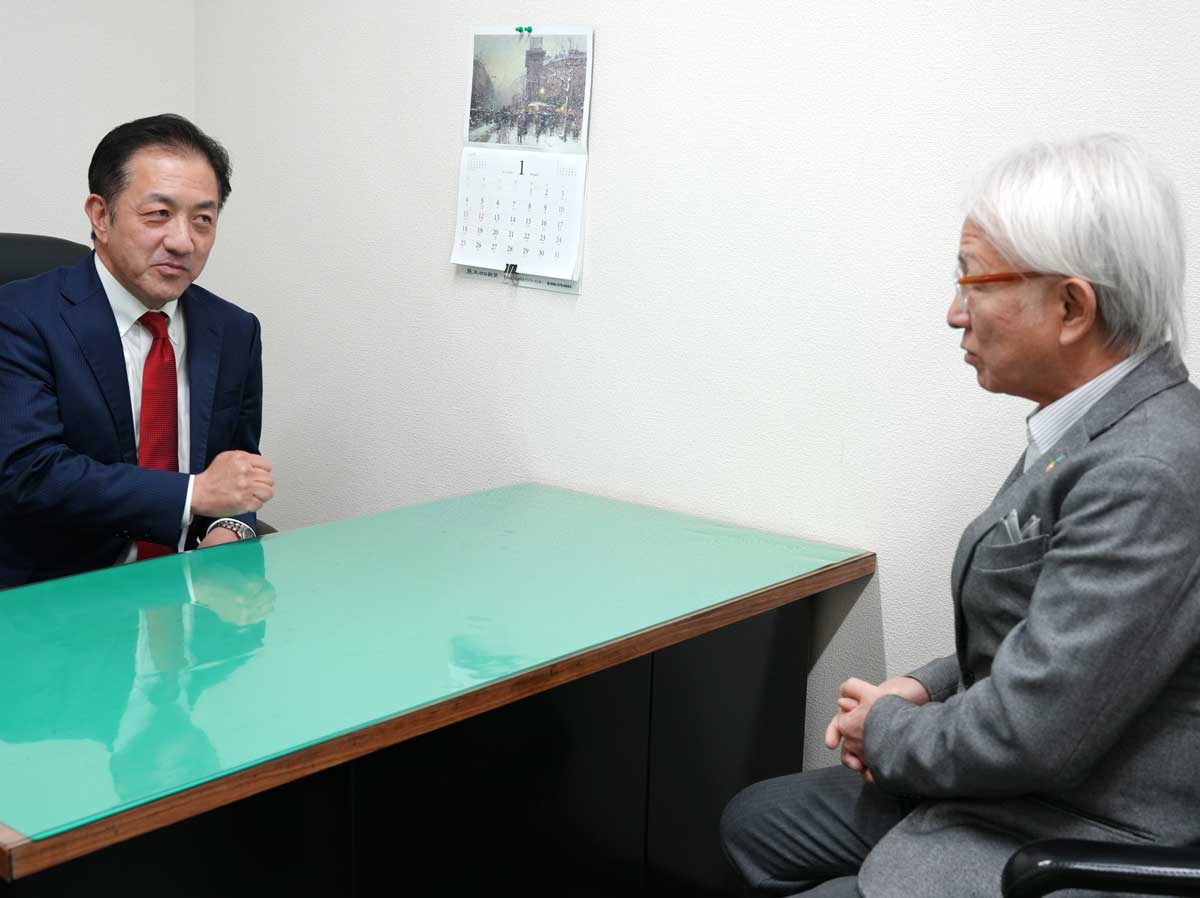 広域支援体制の構築に期待を寄せる岡顧問